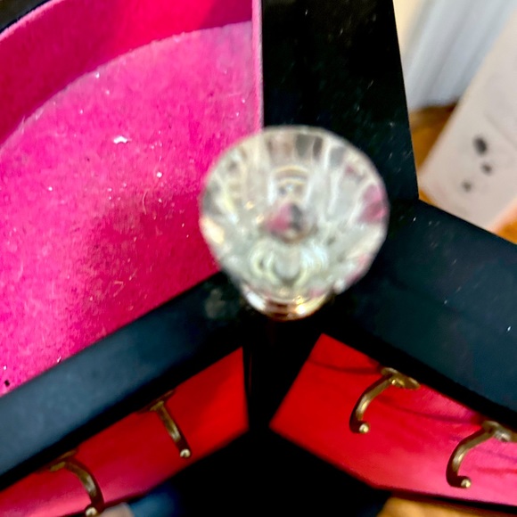 Jewelry - Black & Magenta Jewelry organizer three compartments Used like GOOD✨